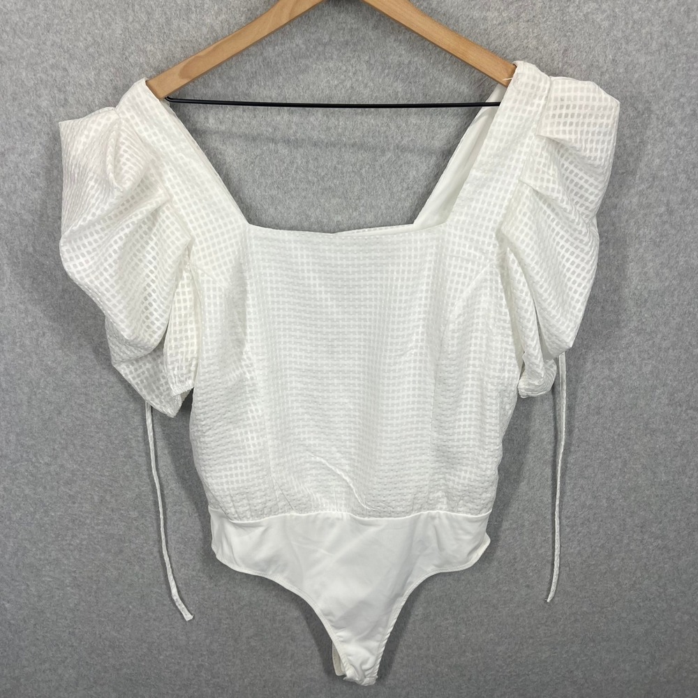 TCEC Off Shoulder Bodysuit Womens L White Textured Puff Sleeve Square Neck NWT